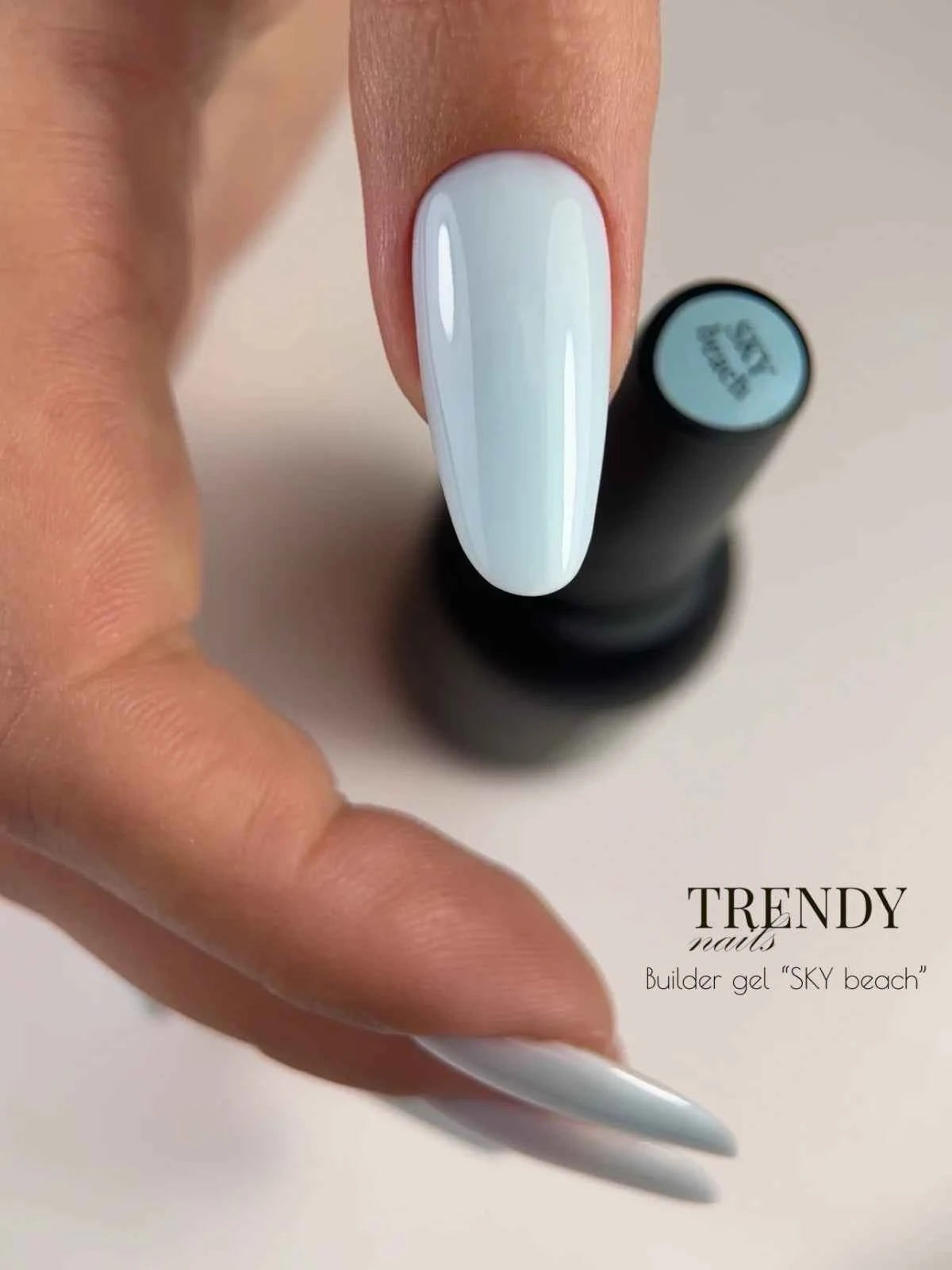 Builder Gel in a Bottle BEACH SKY 15ml, Trendy Nails