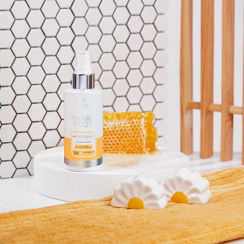 PHARM FOOT reSCUE ESSENCE 150 мл – Успокаивающий спрей для ног с мёдом манука и ромашкой