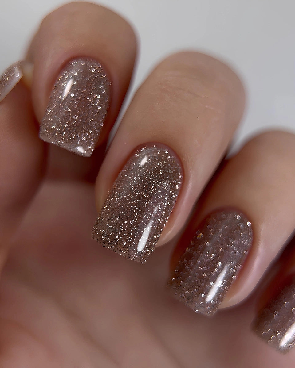 DARK Gellak Flash 03 kopen, glanzende nagellak in bruin met glittereffect