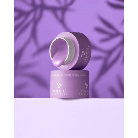 DNKa builder gel peonies DNKa in een paarse pot met roze paarse gel voor nagelversterking