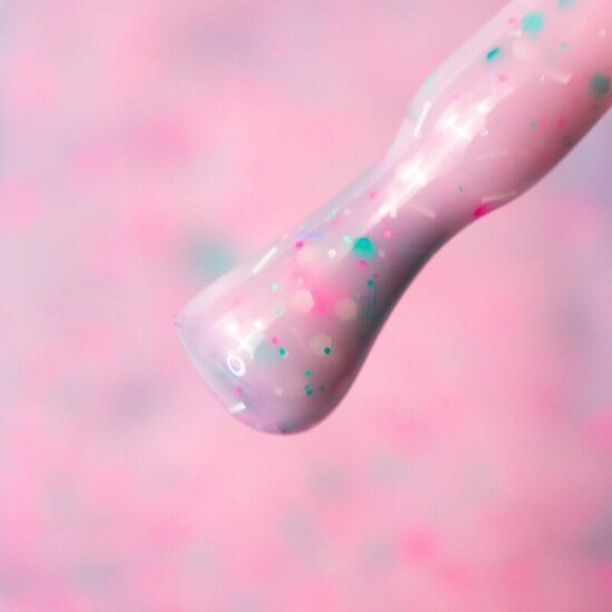 DNKa Candy Cover Base 12ml nagelpolijstertip met kleurrijke confetti en TPO vrije formule