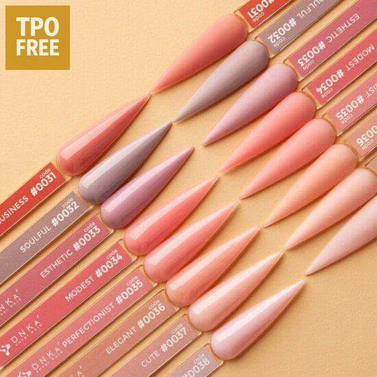 Professionele nagelproducten kopen met diverse roze en peach gelnagellakstalen zonder TPO bij DNKa