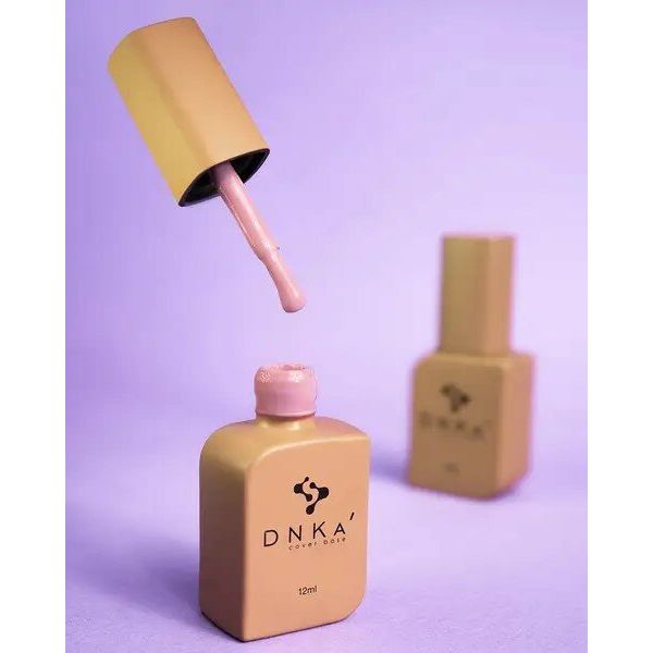 DNKa nagellak met open fles en kwastje voor professionele nagelproducten kopen