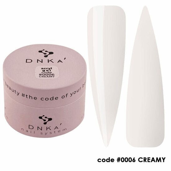 DNKa TPO-vrije acryl gel pot met code 0006 creamy en twee voorbeelden van zachte witte nagelkunst