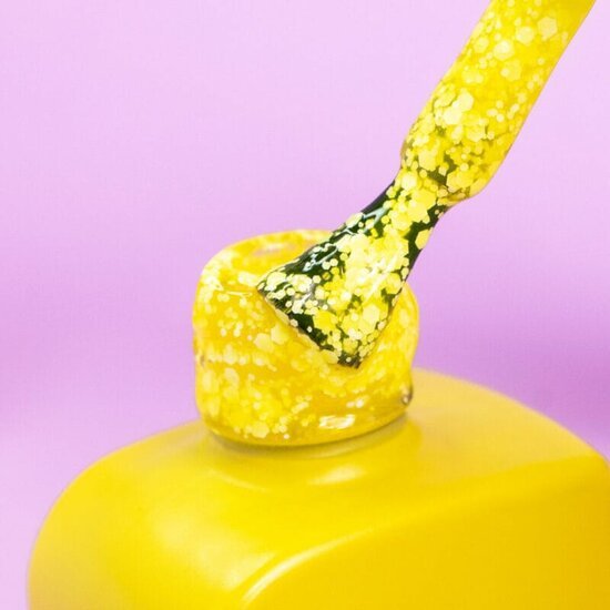 DNKa geel base met glitters en TPO-vrije nagelproducten voor veilige nagelverzorging