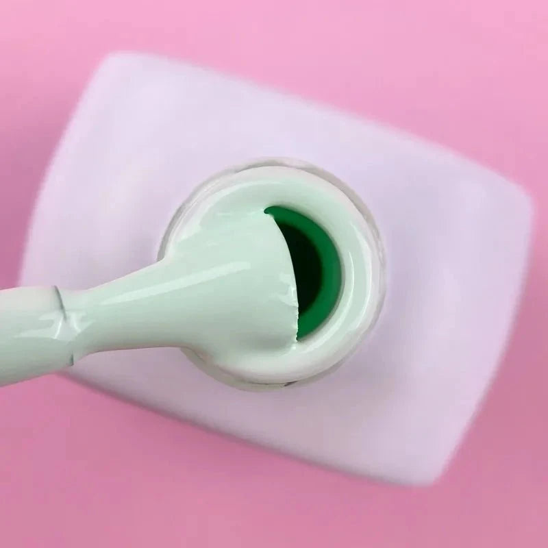 Gellak LUNA Nr.235, 8ml - SimDi Beauty