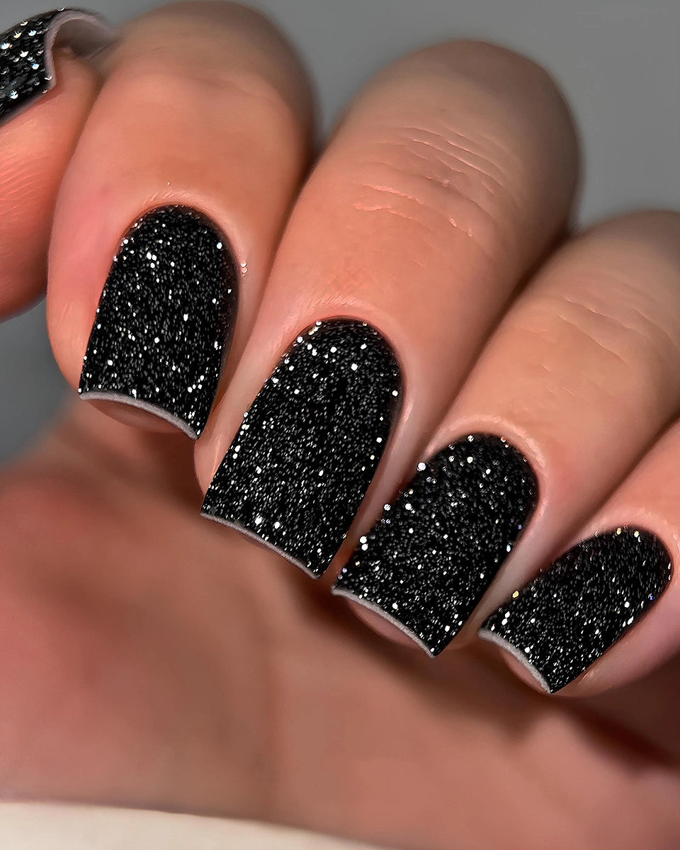 DARK Gellak Flash 12 kopen, glanzende zwarte nagellak voor een perfect manicured effect