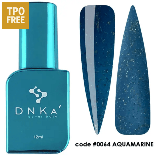 DNKa aquamarine cover base flesje en twee nagelstalen in aquamarine kleur tonen glans en matte finish