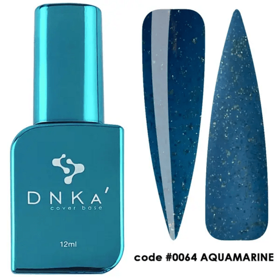 DNKa aquamarine cover base flesje en twee nagelstalen in aquamarine kleur tonen glans en matte finish