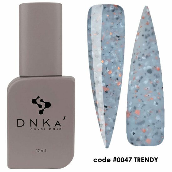 DNKa Cover Base Biab grijze fles met trendy grijze nagelstalen met kleurvlekken