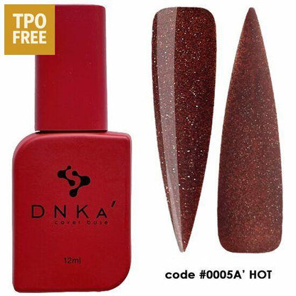 DNKa nagellak in warm rode nagelbasis kleur met glinsterende finish en 12ml verpakking
