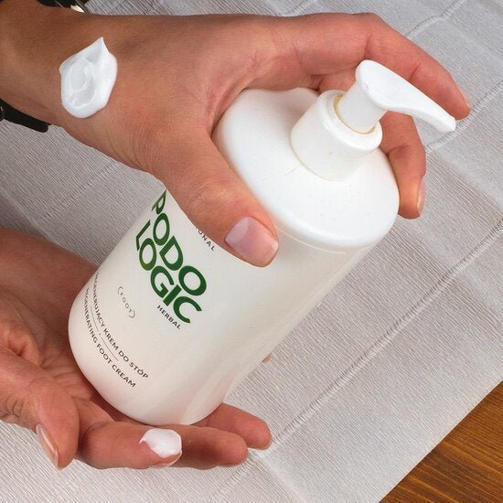 Farmona PODOLOGIC HERBAL Regenererende Voetcrème 500ml - SimDi Beauty