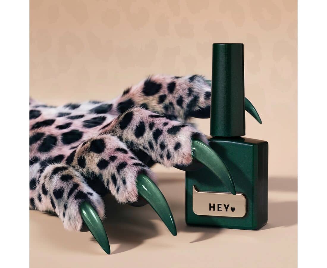HEYLOVE cat eye gellak groen voor stijlvolle nagels