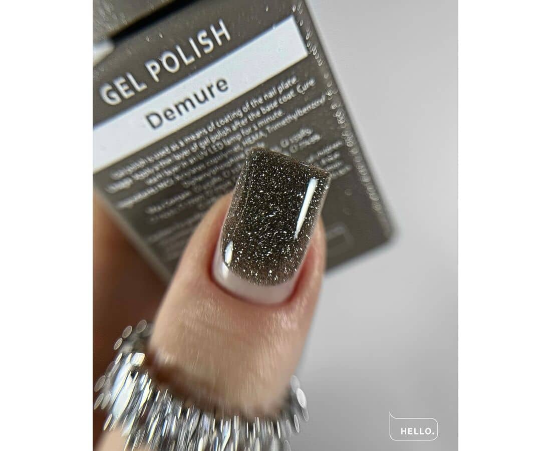 HEYLOVE Reflective Gellak DEMURE, 15ml - SimDi Beauty