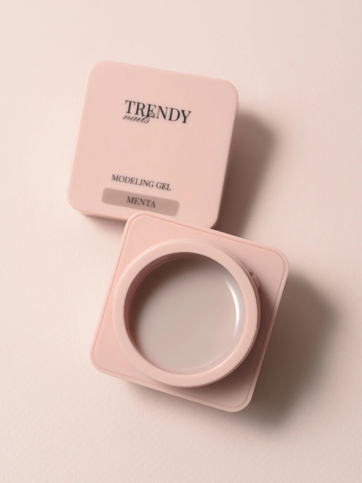 Trendy Nails gel in een roze potje met modeling gel voor professionele nagelstyling